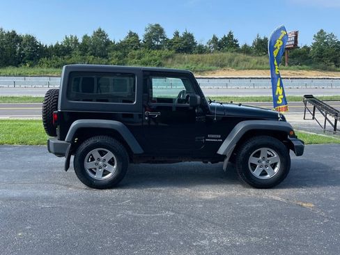 Used 2012 Jeep Wrangler Sport AWD/4WD image 6
