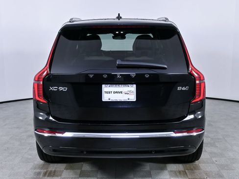 Certified 2025 Volvo XC90 B6 Plus image 32