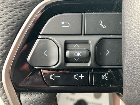 Used 2026 Toyota Sequoia Platinum AWD/4WD image 20