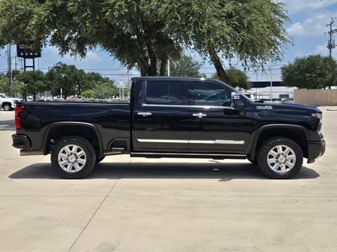 Certified 2025 Chevrolet Silverado 2500 High Country w/ Z71 Off-Road Package AWD/4WD image 8