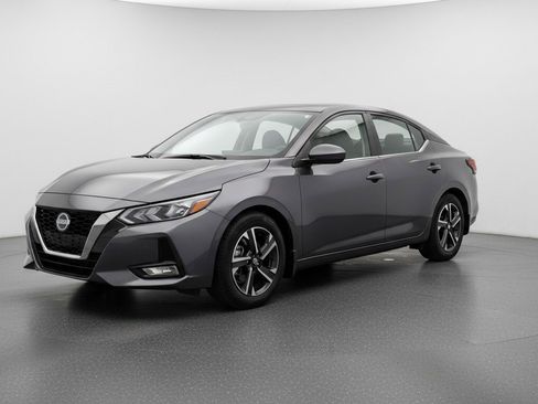 Used 2025 Nissan Sentra SV image 3