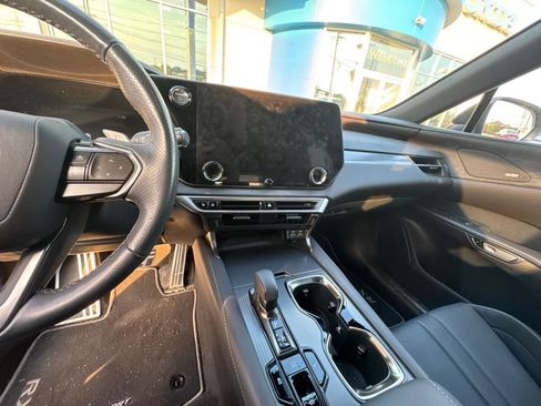 Used 2023 Lexus RX 500h F Sport w/ Accessory Package (2T) AWD/4WD image 11