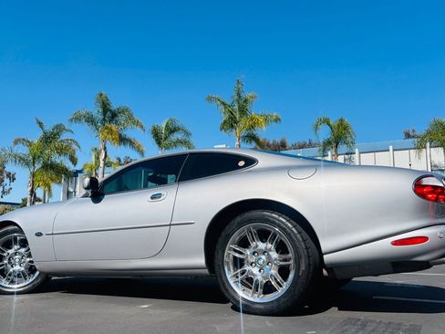 Used 2001 Jaguar XK8 Coupe RWD image 3
