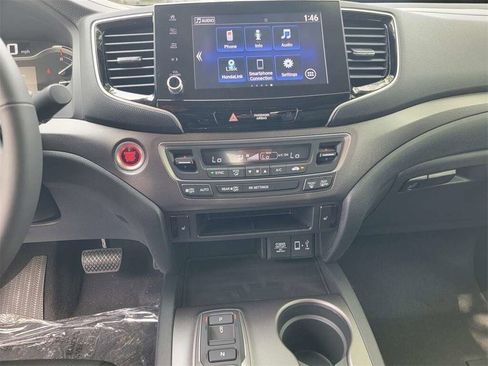 Certified 2023 Honda Ridgeline RTL image 32