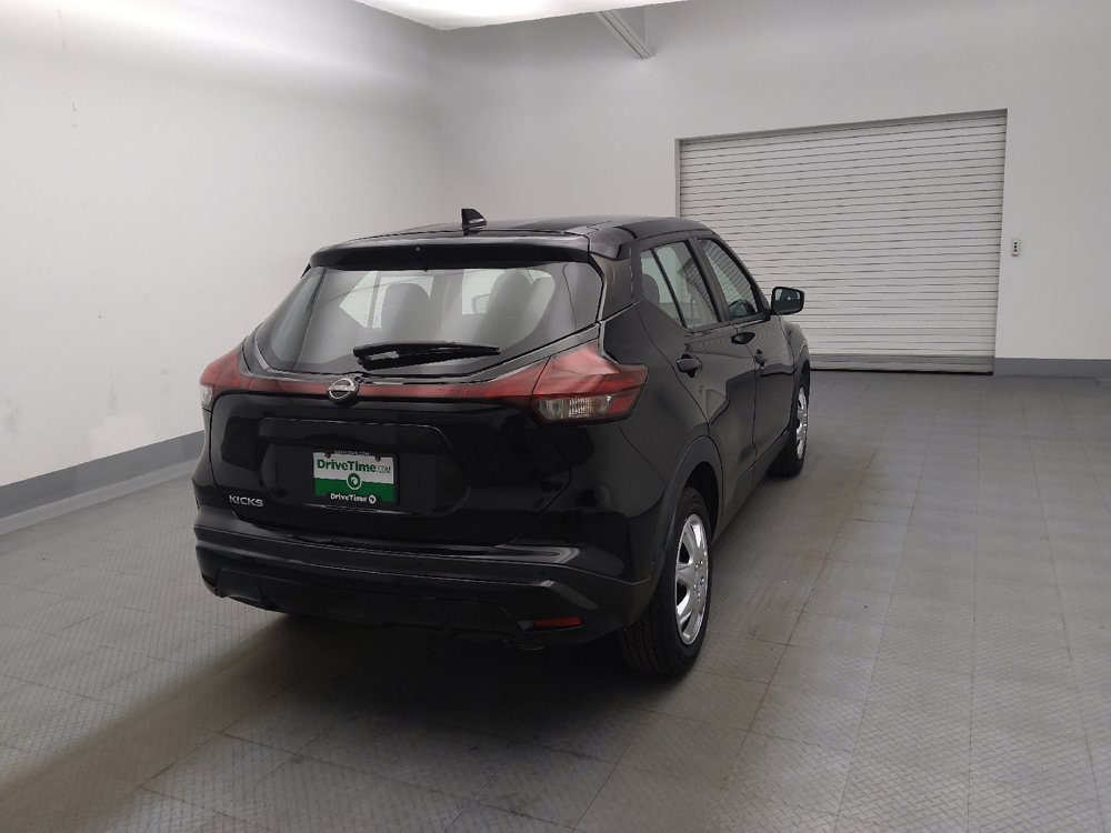 Used 2022 Nissan Kicks S FWD image 7