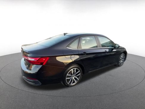 Used 2025 Volkswagen Jetta SE image 15