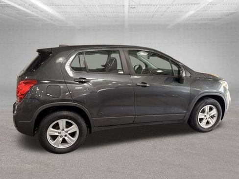 Used 2019 Chevrolet Trax LS FWD image 24
