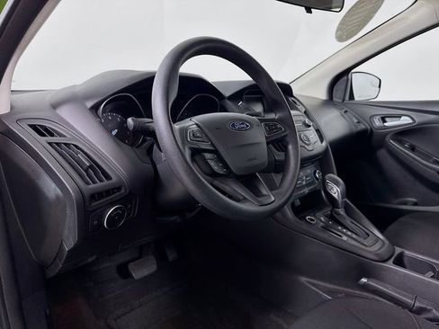 Used 2018 Ford Focus SE image 9