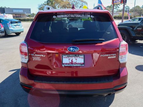 Used 2017 Subaru Forester 2.5i Premium image 4