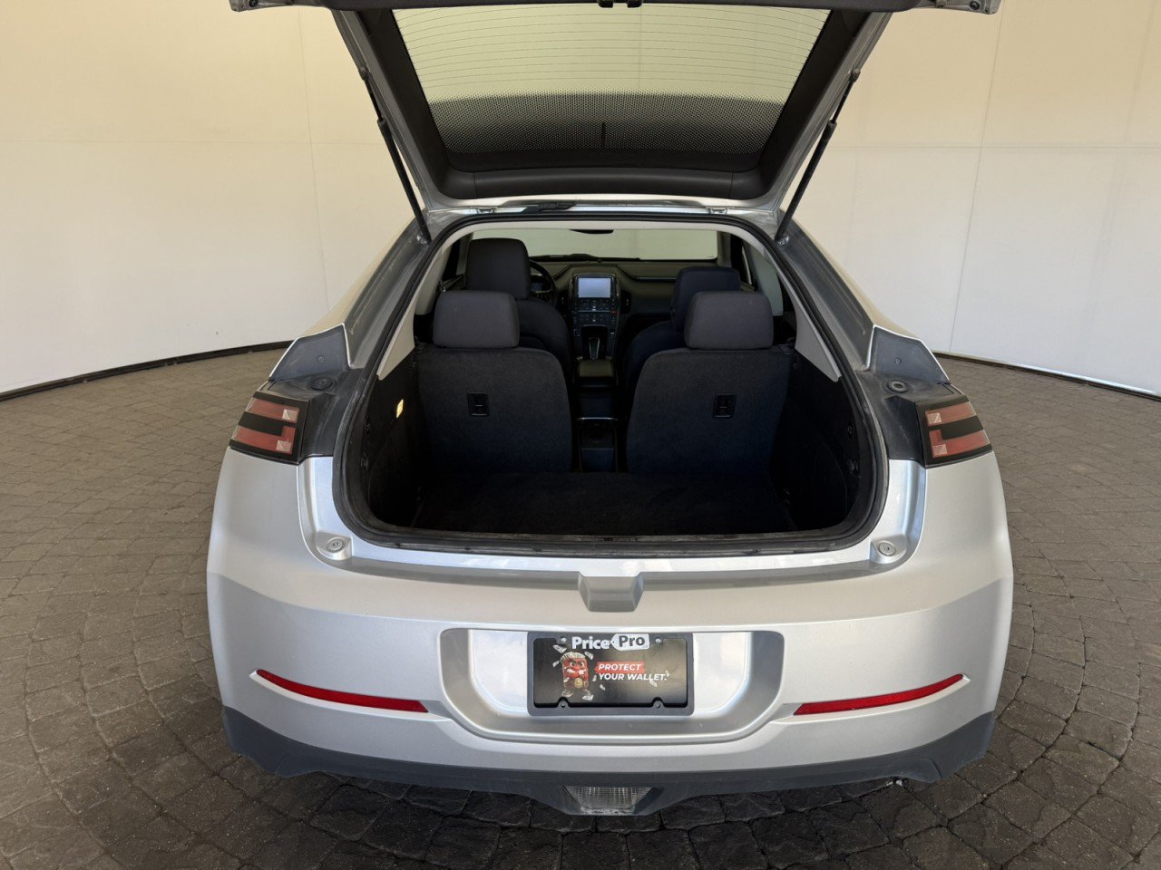 Used 2015 Chevrolet Volt FWD image 7