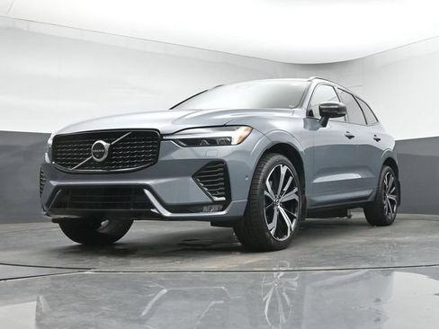 Used 2023 Volvo XC60 B5 Ultimate w/ Climate Package FWD image 36