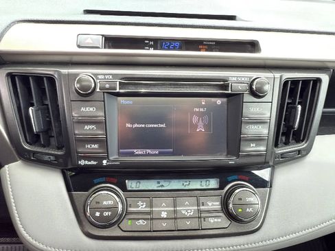 Used 2015 Toyota RAV4 XLE AWD/4WD image 35