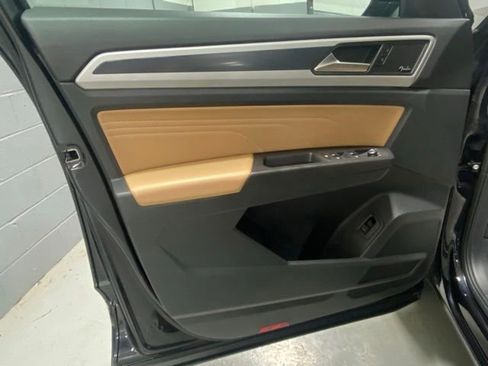 Used 2022 Volkswagen Atlas Cross Sport SEL Premium R-Line AWD/4WD image 7