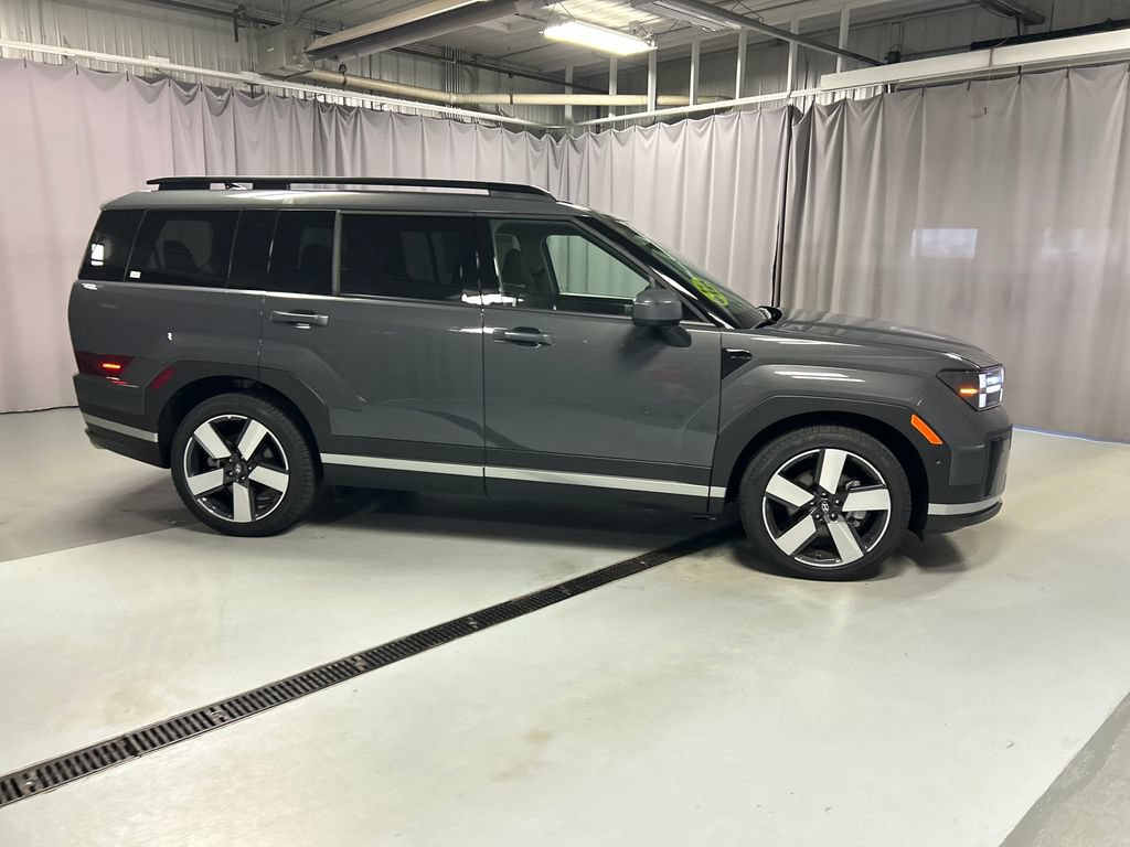 Used 2026 Hyundai Santa Fe Limited AWD/4WD image 8
