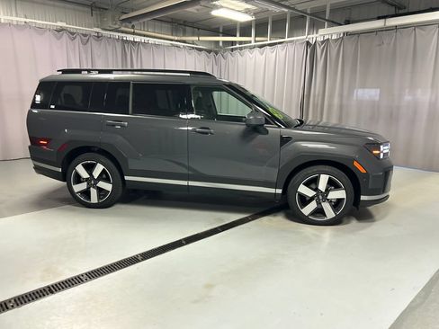 Used 2026 Hyundai Santa Fe Limited AWD/4WD image 8