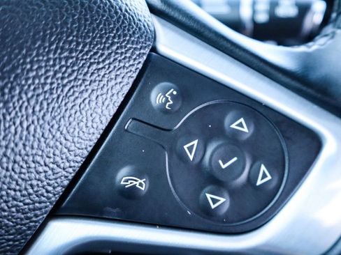 Used 2023 GMC Acadia SLT image 24