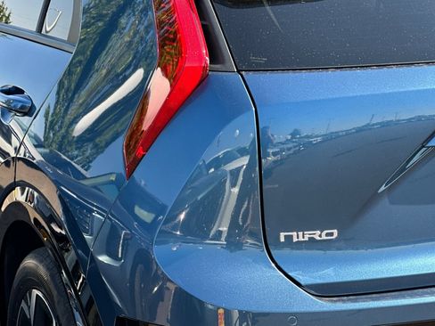 Used 2023 Kia Niro Wind FWD image 26