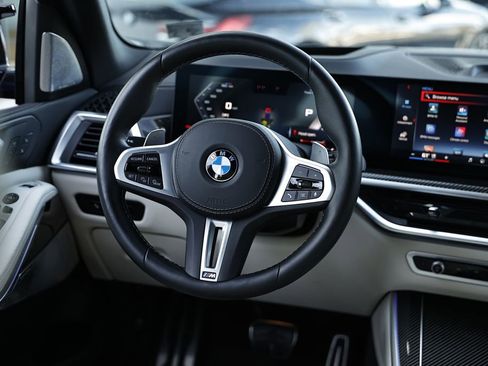 Used 2025 BMW X5 M60i image 28