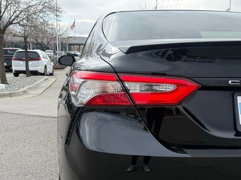 Used 2018 Toyota Camry SE image 34