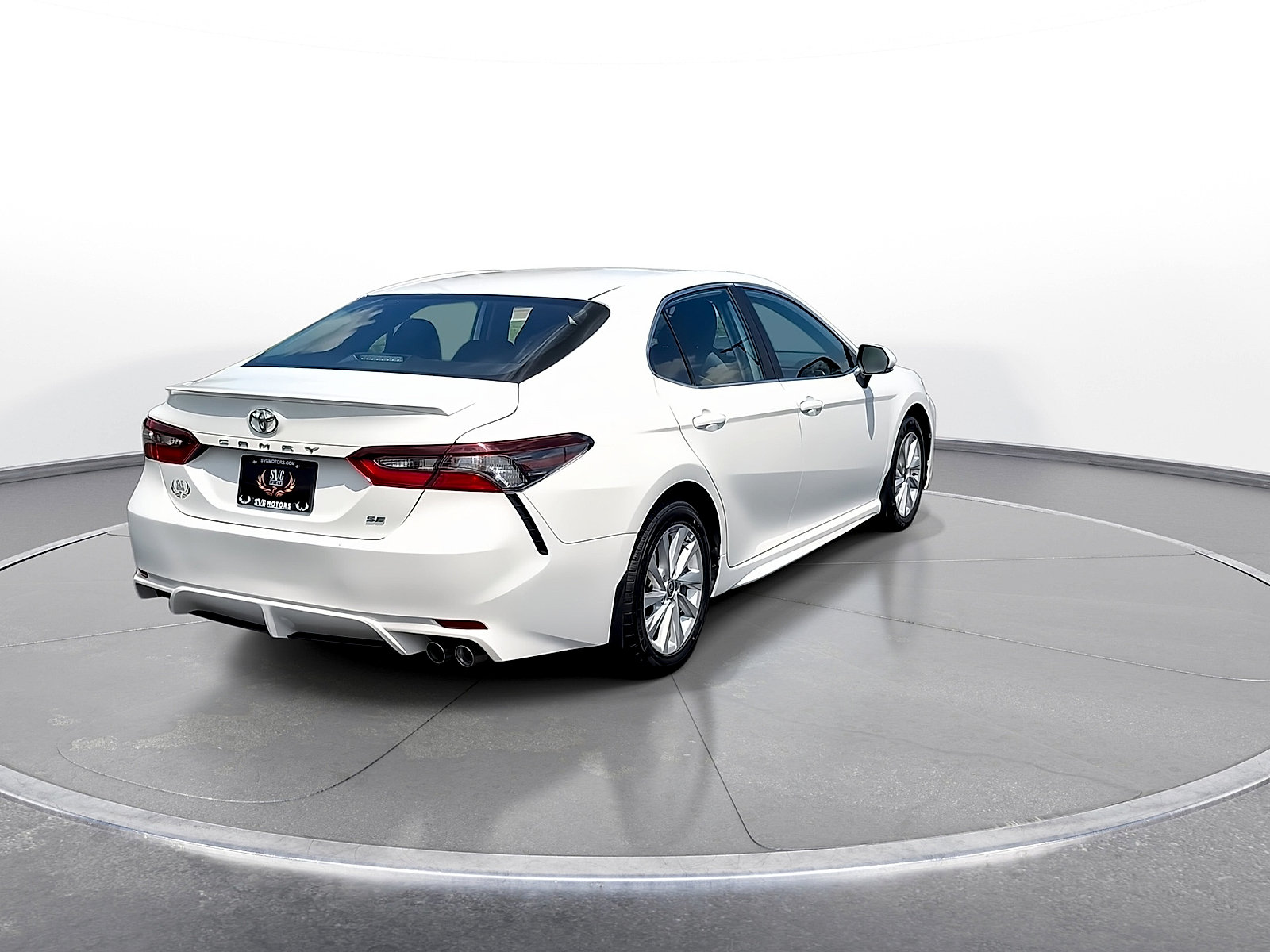 Used 2024 Toyota Camry SE FWD image 8