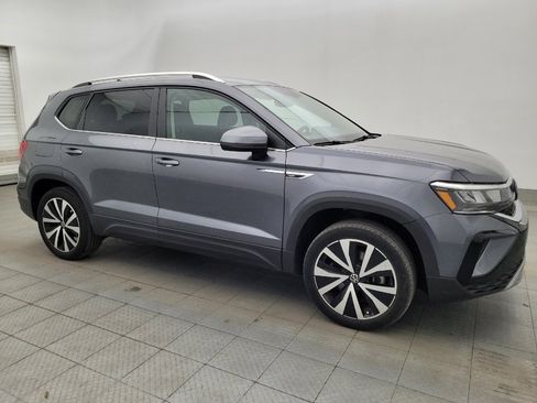 Used 2023 Volkswagen Taos SE FWD image 11