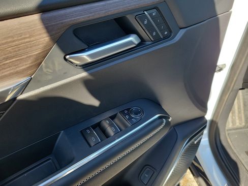 New 2026 GMC Acadia Denali w/ Super Cruise Package image 18