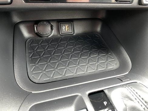 Used 2025 Toyota RAV4 XLE Premium image 26