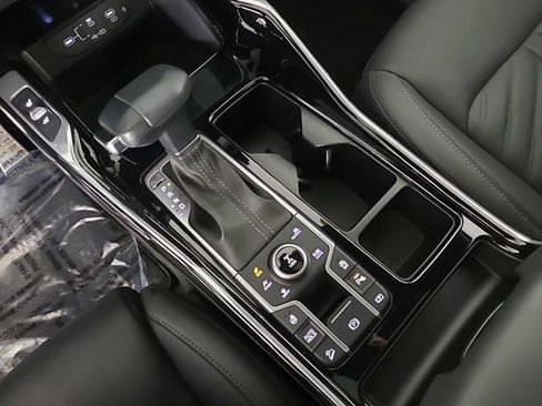 Used 2024 Kia Sorento SX Prestige image 33