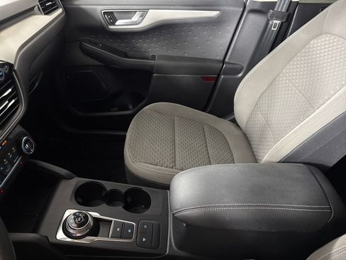 Used 2020 Ford Escape SE FWD image 23