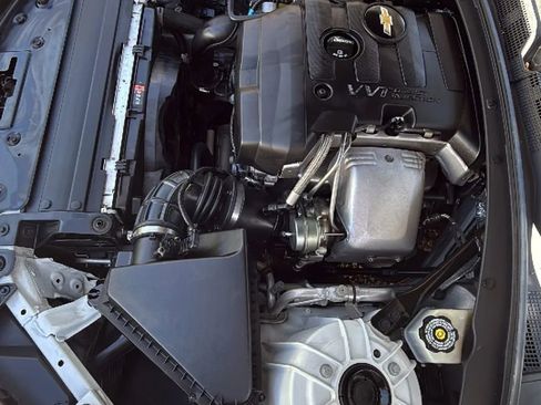 Used 2017 Chevrolet Camaro LT RWD image 29