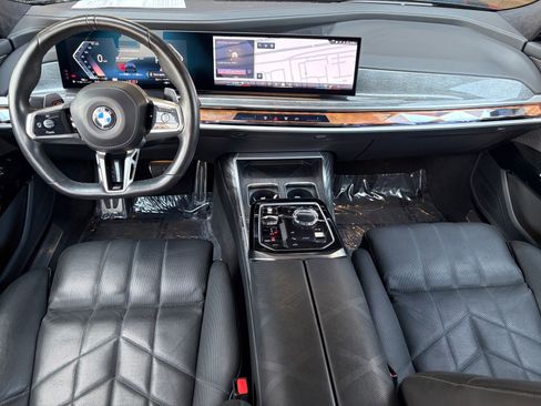 Used 2023 BMW 760i xDrive AWD/4WD image 12