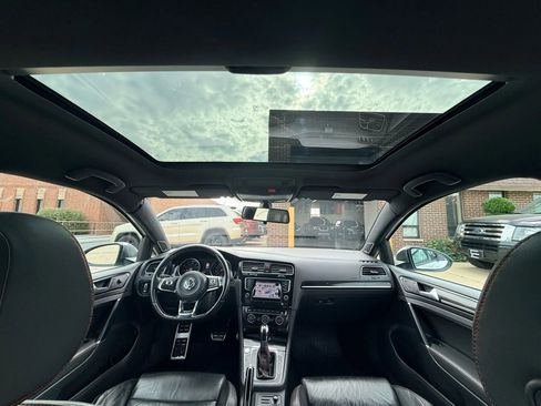 Used 2015 Volkswagen Golf 4-Door image 13