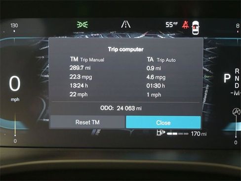 Used 2023 Volvo XC40 B5 Plus w/ Protection Package Premier image 27