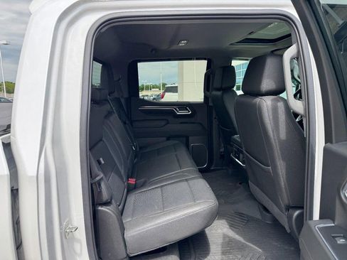 Used 2022 Chevrolet Silverado 1500 LTZ AWD/4WD image 10