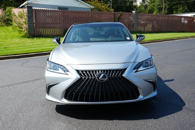 Used 2022 Lexus ES 350 w/ Premium Package FWD image 2