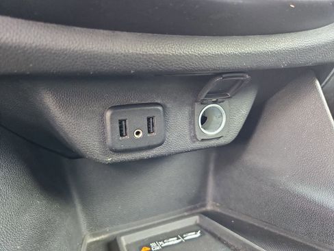 Used 2018 Chevrolet Traverse Premier w/ Driver Confidence II Package FWD image 32