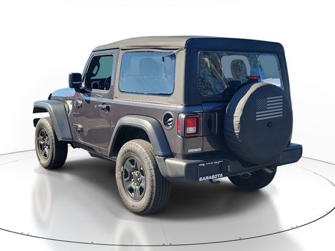 Used 2025 Jeep Wrangler Sport image 4