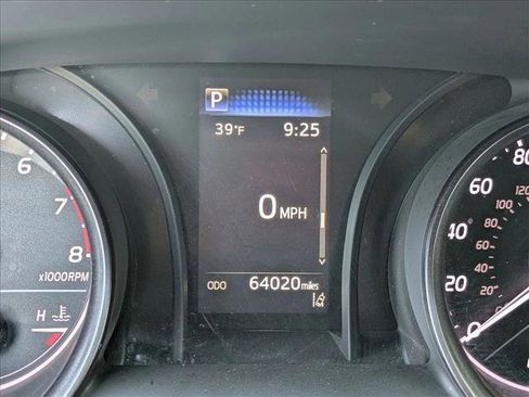 Used 2023 Toyota Camry SE image 11