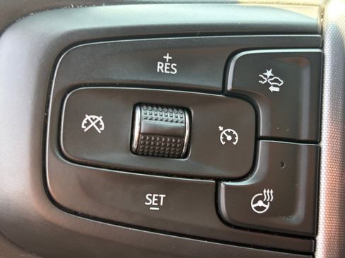 Used 2025 GMC Sierra 1500 Elevation AWD/4WD image 13
