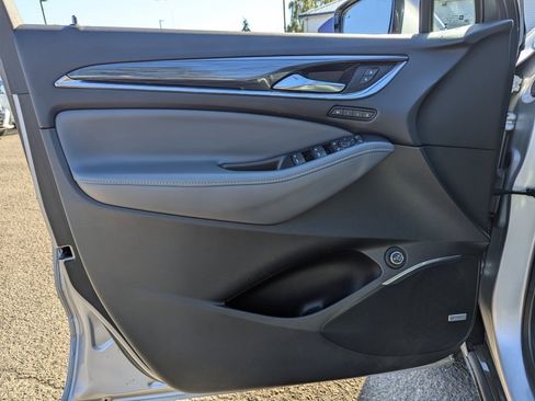 Used 2022 Buick Enclave Premium image 10