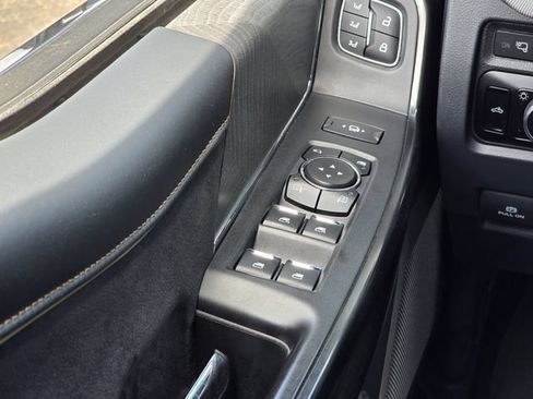 Used 2023 Ford F250 Platinum AWD/4WD image 17