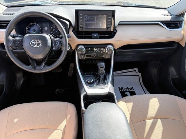 Used 2021 Toyota RAV4 XLE AWD/4WD image 8