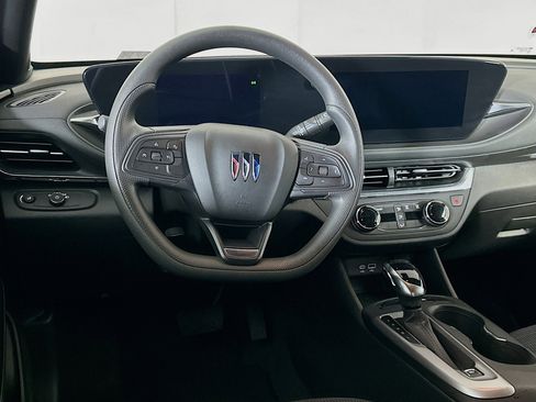 Used 2025 Buick Envista Preferred image 17