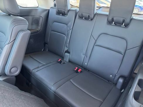 Used 2024 Nissan Pathfinder Platinum AWD/4WD image 26
