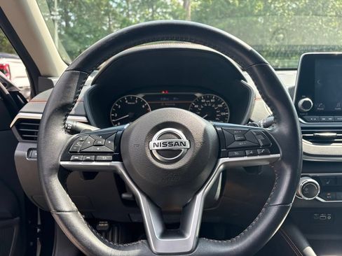 Used 2021 Nissan Altima 2.5 SR w/ SR Premium Package FWD image 37