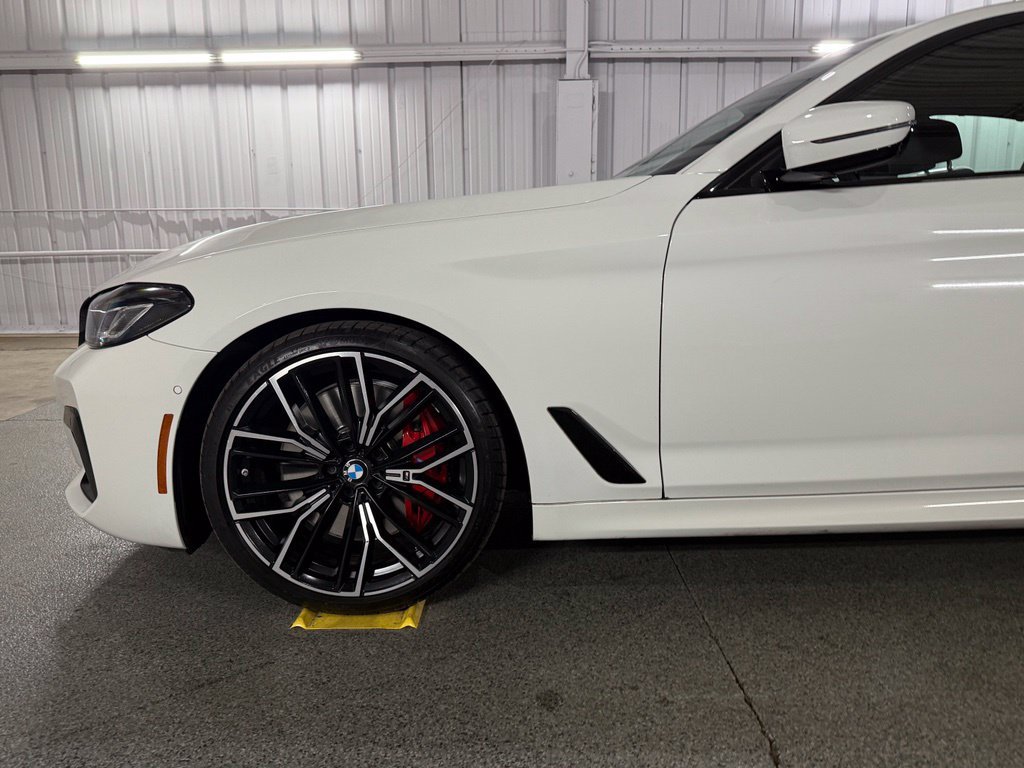Used 2023 BMW M550i xDrive w/ Executive Package AWD/4WD image 14