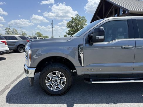 Used 2025 Ford F250 Lariat AWD/4WD image 39