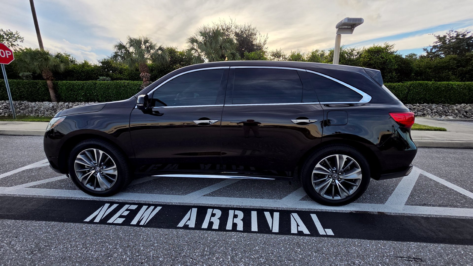 Used 2018 Acura MDX w/ Technology Package FWD image 8