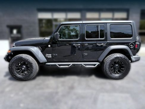 Used 2019 Jeep Wrangler Unlimited Sport S AWD/4WD image 2