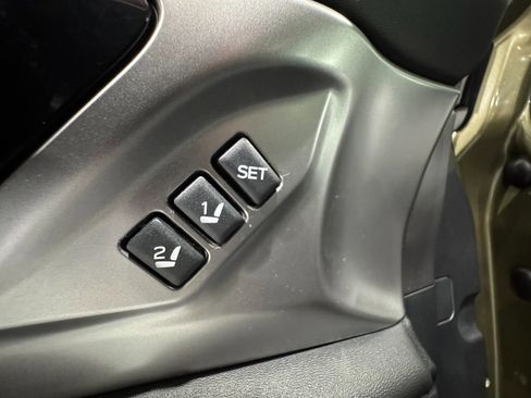 Used 2021 Subaru Outback Limited image 31